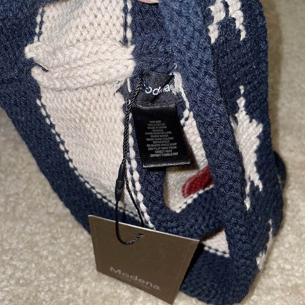 Modena Beanie - Picture 3 of 3
